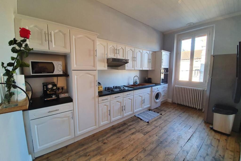 Appartement Spacieux, Wifi ,Cafe A Volonte Blaye-Les-Mines Kültér fotó